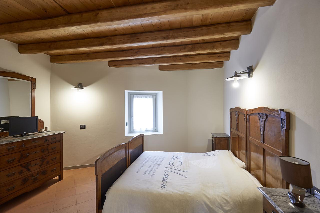 Bed and Breakfast Palazzo Eleonora Monasterolo del Castello Екстер'єр фото